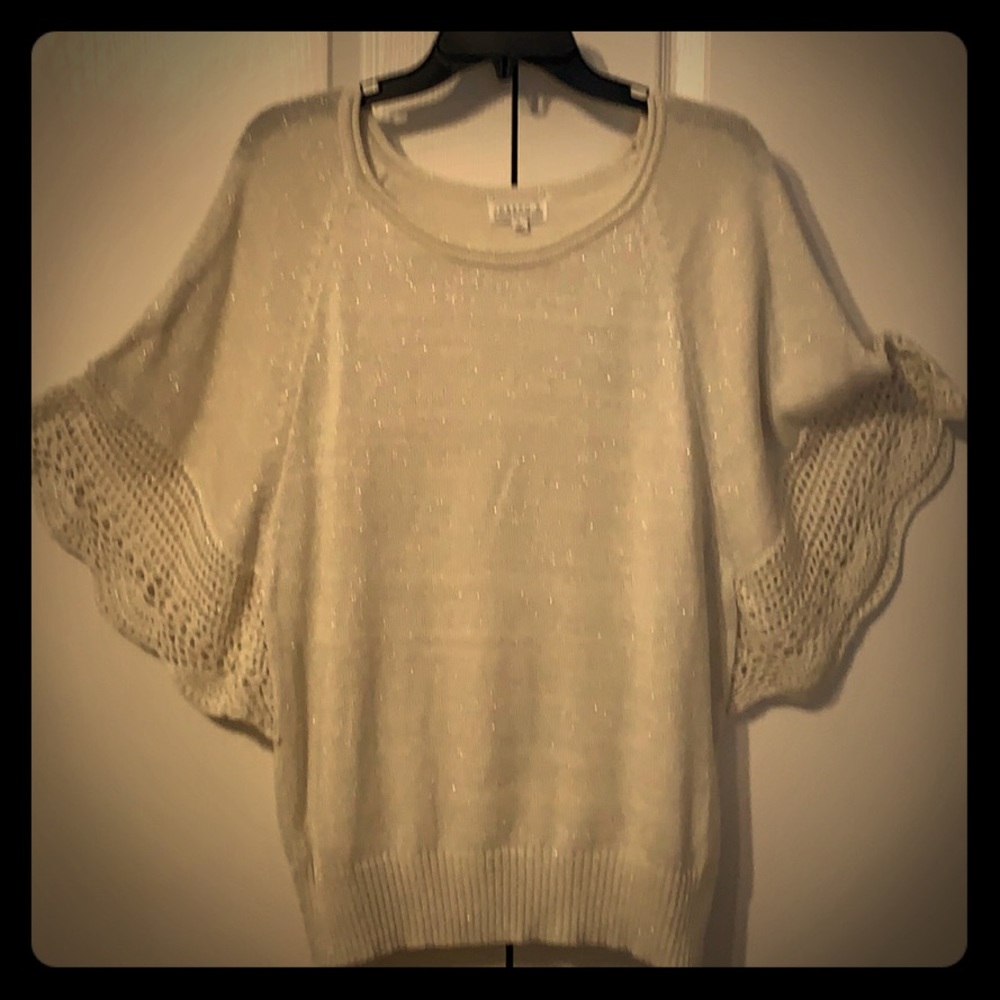 Pull over sweater